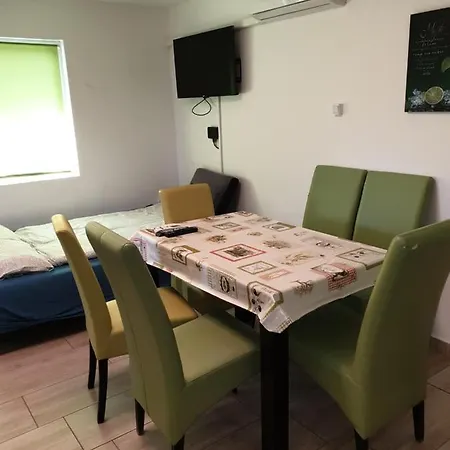 Fuzfo Nyaralo Holiday home *