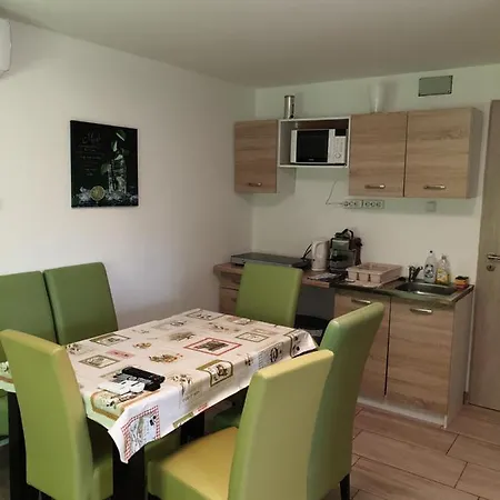 Fuzfo Nyaralo Holiday home